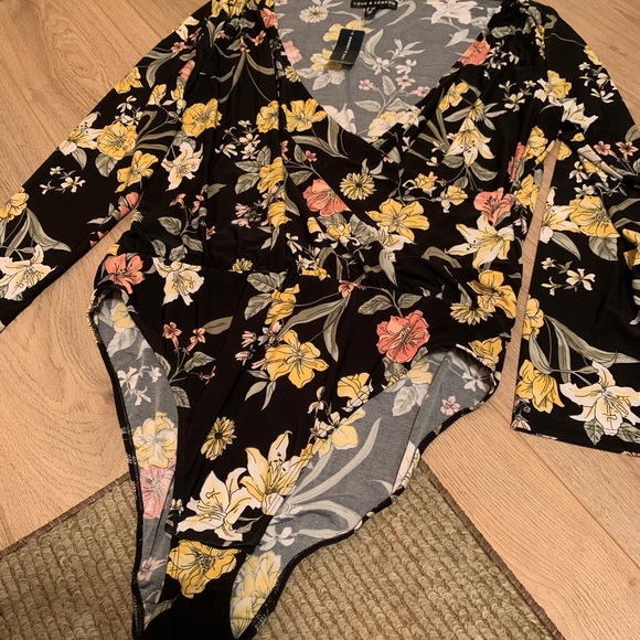 Black onesie - Picture 6 of 6